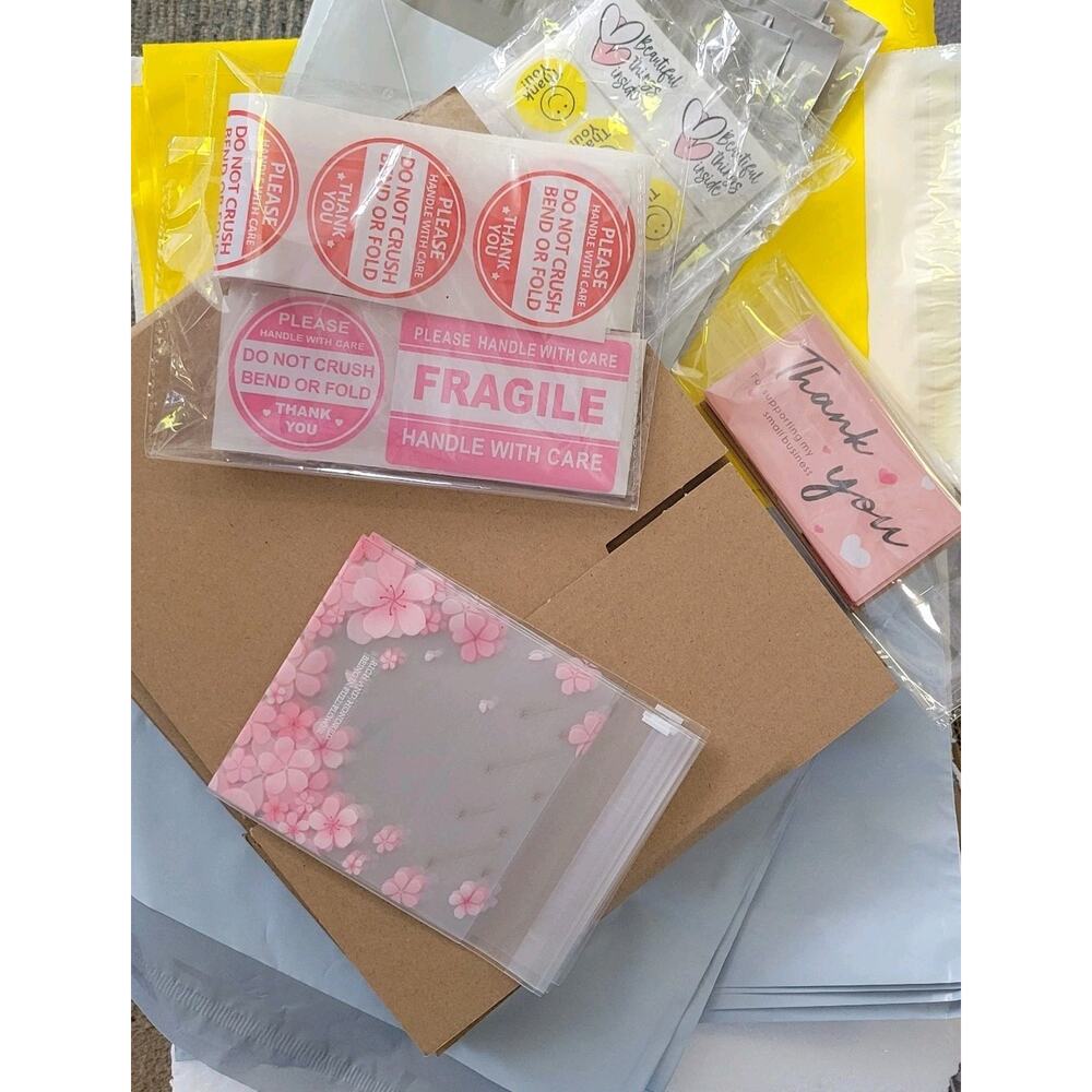 Reseller Shipping Supplies Bundle of 195 Pcs. Poly Mailers/ Boxes/ Stickers New - Picture 13 of 15
